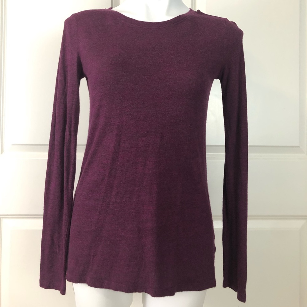 Athleta Womens Tee Size XS Long Sleeve Active Wear